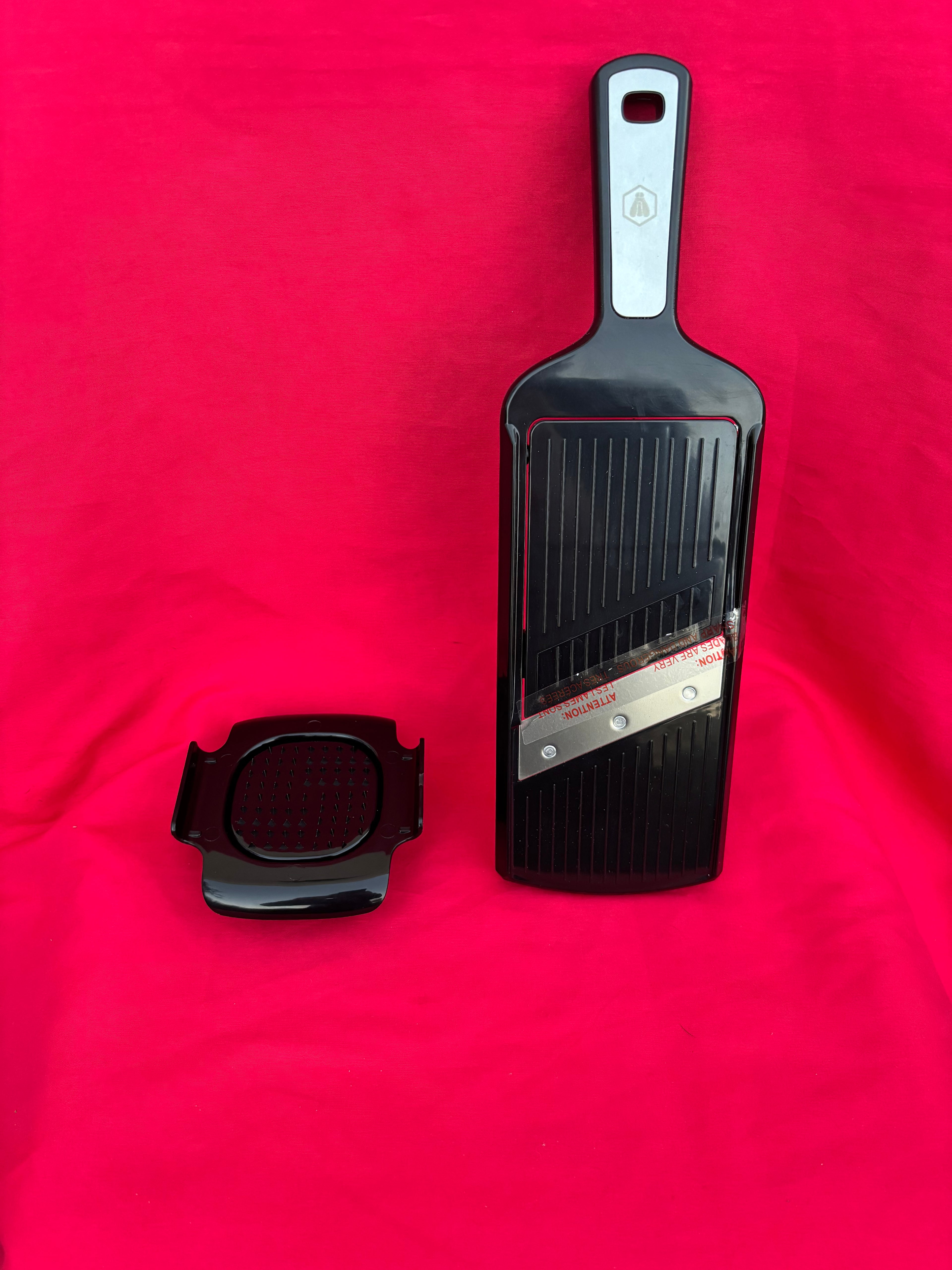 Mandoline de Cuisine Laguiole – Lame Julienne 2,5 mm – Protège-Doigts Inclus – Découpe Précise – Noir